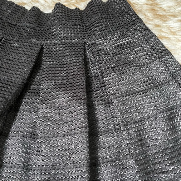 Ann Taylor pleated A-line ribbon weave skirt - Picture 6 of 7